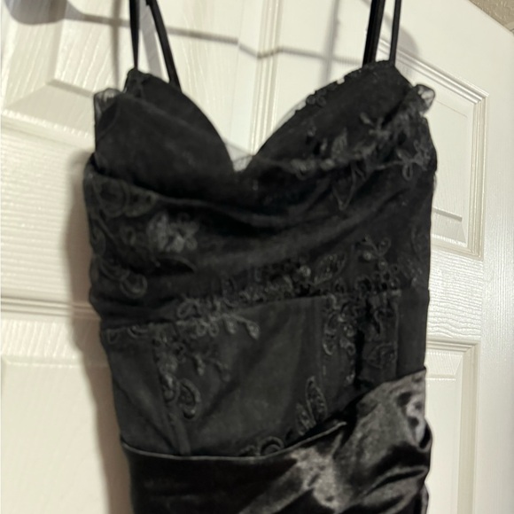 Stunning black silky dress with lace back in size Medium. - Picture 5 of 6